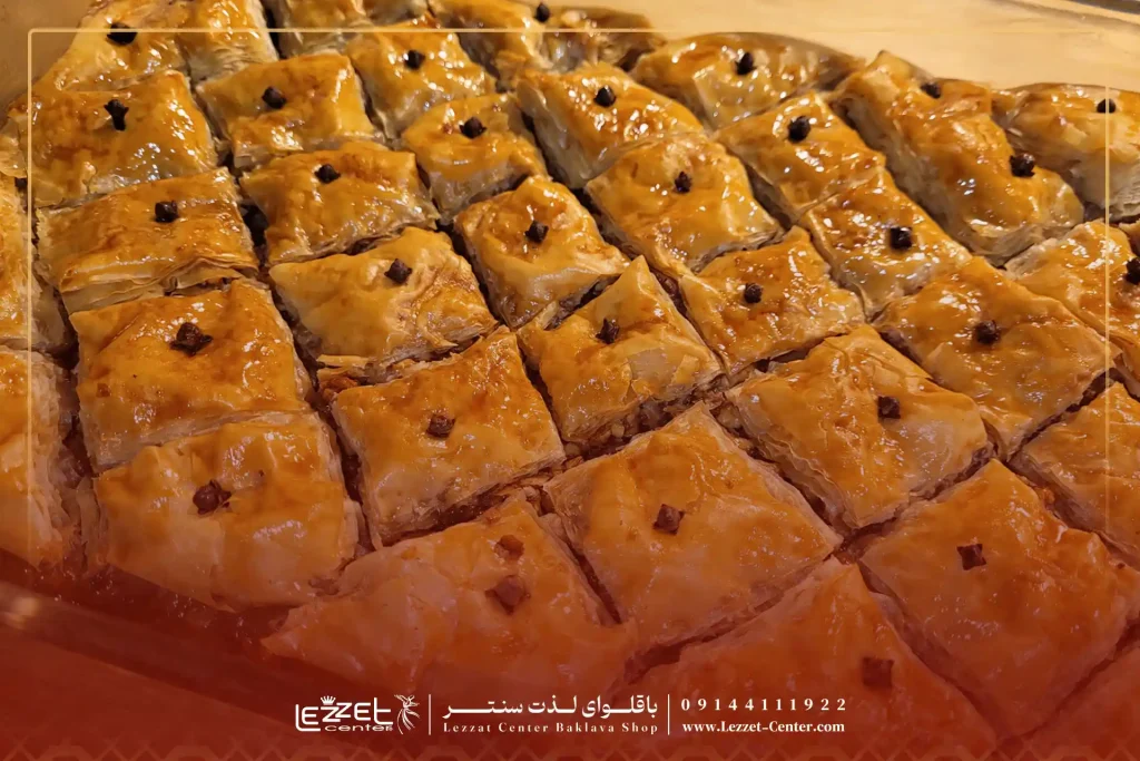 انتخاب نهایی بهترین شیرینی برای شب یلدا