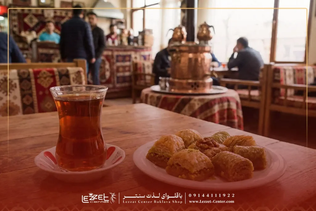 کدام نوشیدنی کنار باقلوا و کونفه مناسب است؟